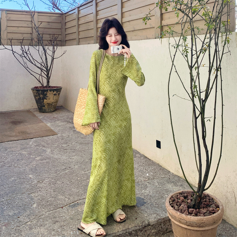 Green Textured Flared Sleeve Long Dress for Women, Spring 2026 New Style, Forest Style, Elegant and Slimming A-Line Dress