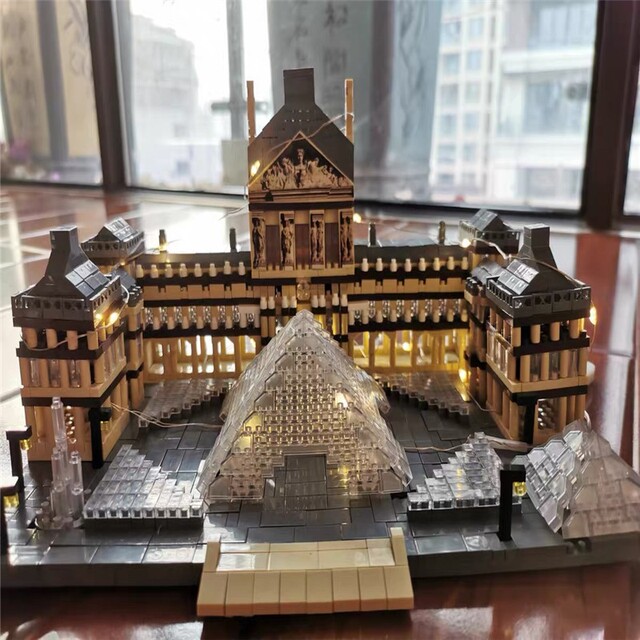 Louvre Museum Building Block Model Tiny Particle Educational Assembling Toy Medieval Architecture Three-dimensional Puzzle
