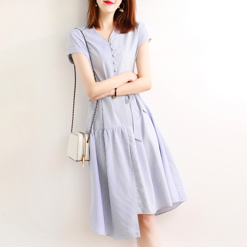 Retro Design Classic Temperament Striped Dress Lady Summer 2020 New slim irregular short sleeve A-word dress