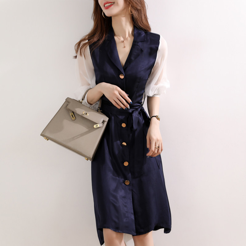 Light and fashionable Korean version of the suit collar temperament dress 2020 new women's fake two-piece lady shirt skirt