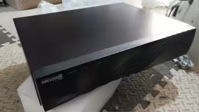 Second-hand Hikvision DS-6408HD-S Security dedicated multi-screen controller decoder DS-6412HD-S