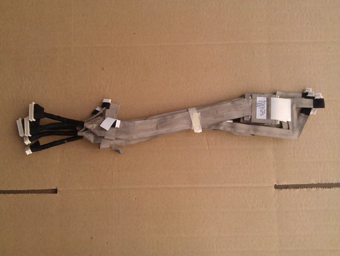 Suitable for macro-base extensa 5230 5330 5530 5530 screen line flat cable 50 4Z410 001