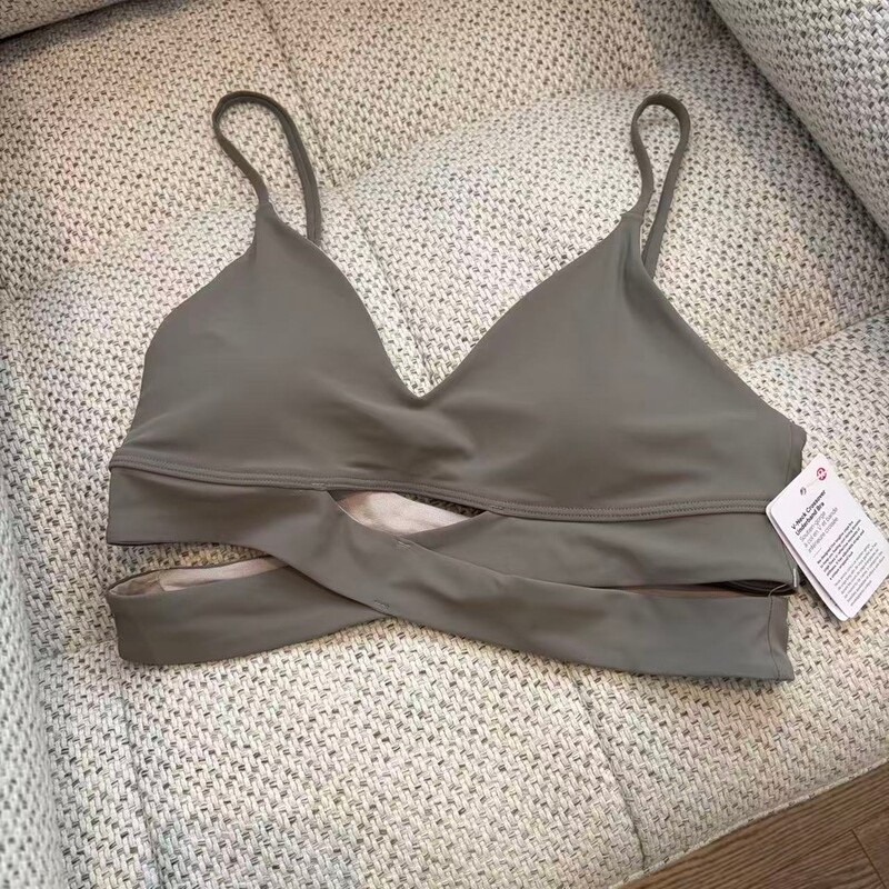 Canadian Purchasing Agent for Lulu V-Neck Crossover Underband Bra Women's Bra A/B Cup Canadian Purchasing Agent for Lulu V-Neck Crossover Underband Bra Women's Bra A/B Cup