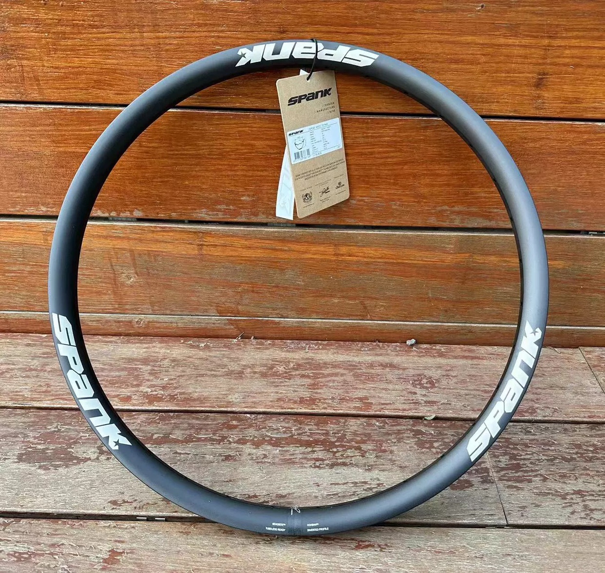 O1CN01B2jvMf2KpbSu20MC7_!!