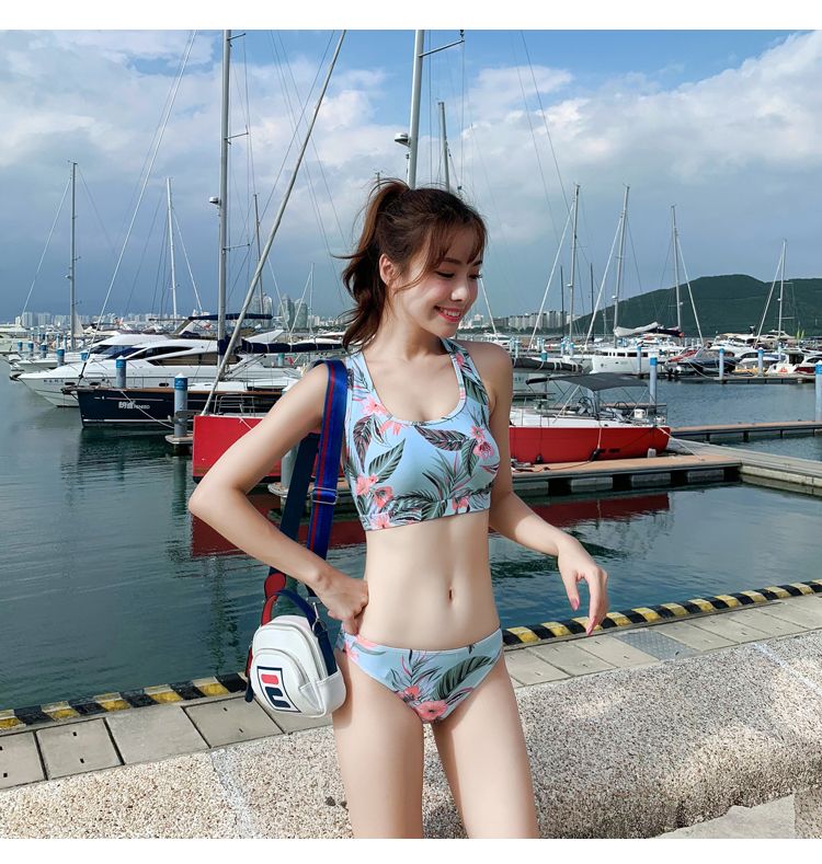 Áo tắm bầu trời xanh nữ bốn mảnh bảo thủ che bụng giảm béo 2019 fan cổ tích mới theo phong cách Nhật Bản tay dài xẻ tà - Bộ đồ bơi hai mảnh