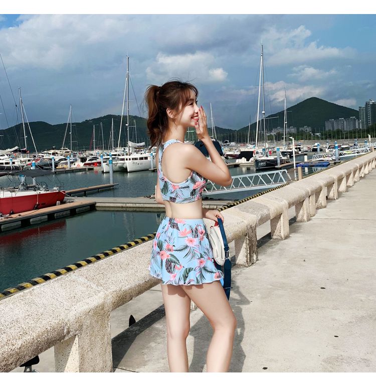 Áo tắm bầu trời xanh nữ bốn mảnh bảo thủ che bụng giảm béo 2019 fan cổ tích mới theo phong cách Nhật Bản tay dài xẻ tà - Bộ đồ bơi hai mảnh