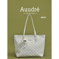 Белая подвеска