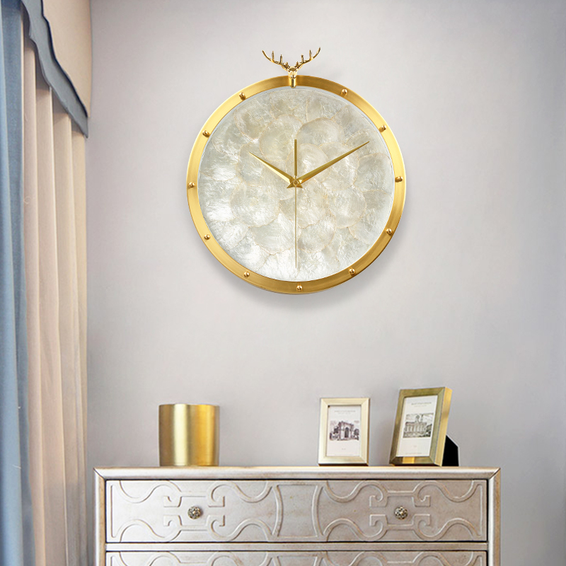 Pure Brass Eurostyle Deer Head Hung Watches Fashion Modern Minima Living Room Nordic Creativity Light Luxury Home Personality Clock