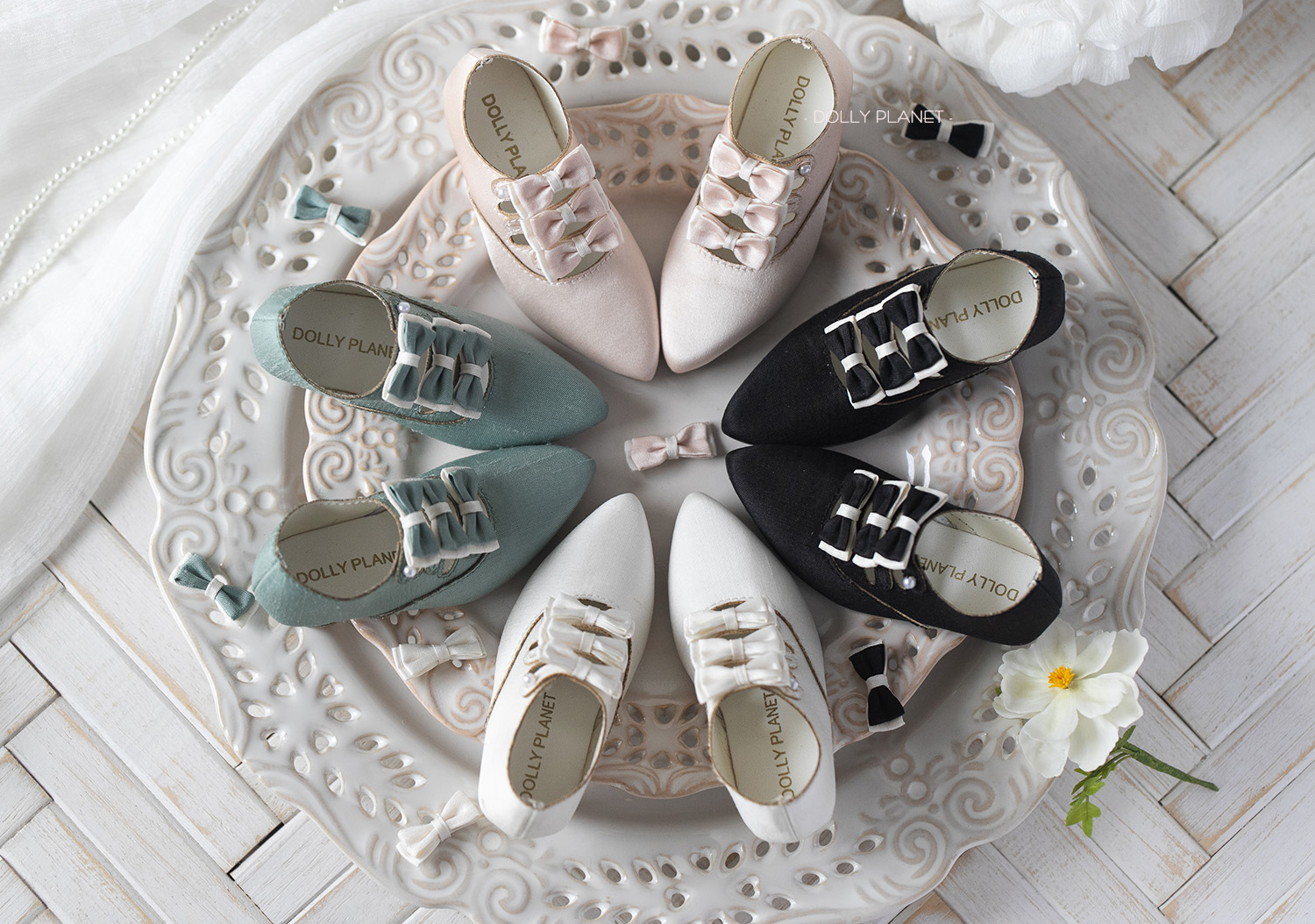 BJD SDGR 16 women 3 points shoe retro low heel genuine silk shoes Lococo butterfly knot shoes SH11