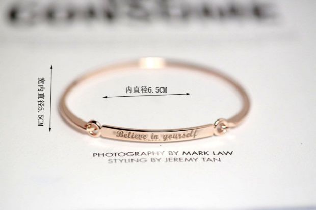 Phiên bản vòng đeo tay bằng thép titan của Nhật Bản và Hàn Quốc, đôi nam nữ đơn giản tin vào vòng tay của riêng bạn Trang sức thời trang châu Âu và Mỹ vòng tay hermes