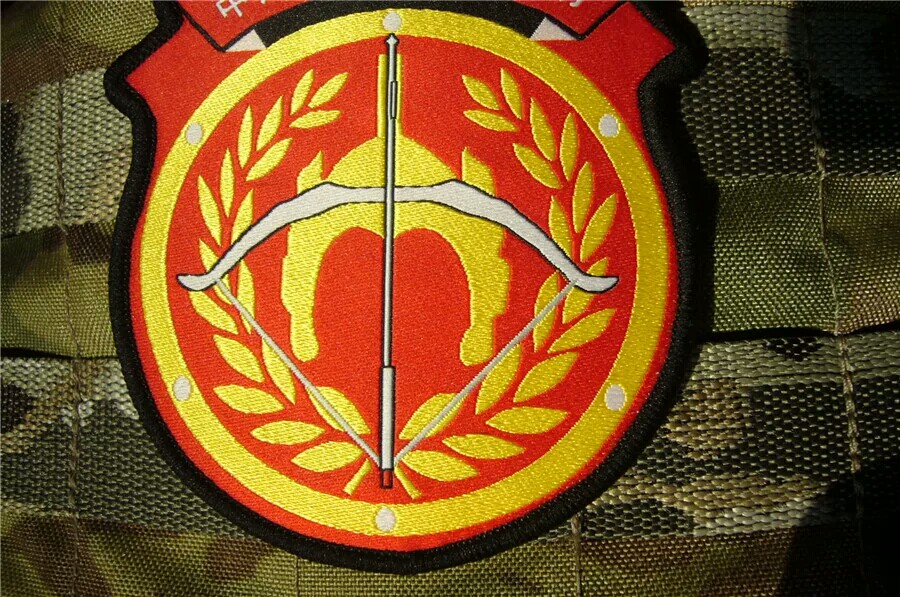 New red backpack arrow armband black backpack armband