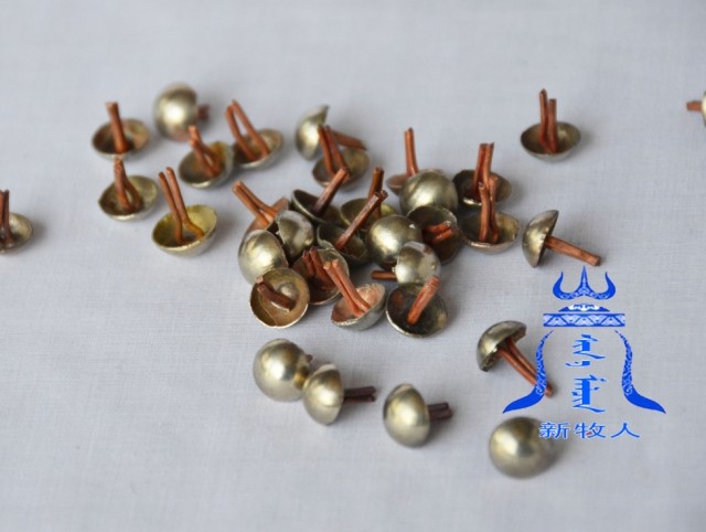 Tmini saddle Saddle Bubble Nail Pure Handmade White Brass Saddle Small Foam Nail 1 3 Yuan a saddle Supplies New Shepherd Pass