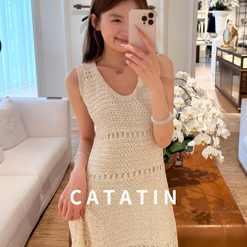 Catatin Is a Stunning, Unique French-Style Round-Neck Hollow-Out Knit Vest Dress, a Summer Over-The-Knee Vacation Long Dress
