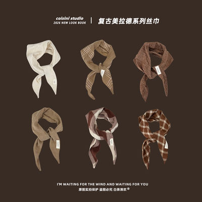 This retro Maillard brown checkered triangular scarf is a versatile and high-end look for women in spring and autumn. It's a soft and soft collar scarf and a trendy silk scarf
