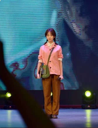 Hong Kong Style 80S Nostalgic Clothing, Cultural Revolution Era Youth Clothing, 65-Style Military Green Clothing, Zhao Benshan Performance Costume