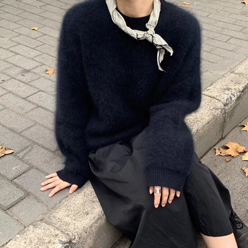 Black Mink Velvet Knitted Top, Korean Style, Thickened, Lazy Style, Mohair Soft Sweater for Women, Autumn and Winter, Loose Fit, Outerwear Black Mink Velvet Knitted Top, Korean Style, Thickened, Lazy Style, Mohair Soft Sweater for Women, Autumn and Winter, Loose Fit, Outerwear