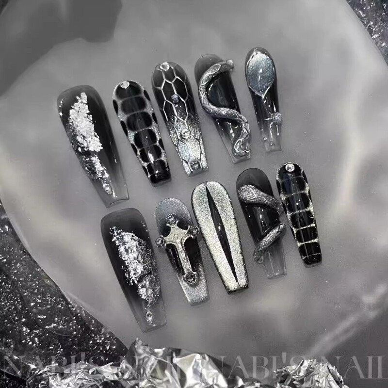 2025 Handmade Wearable Nails, Spring and Autumn Dark Style, Unique Cat Eye, Snake, Denim, High-End, Brightening, Hand-Painted Long Ladder Nails
