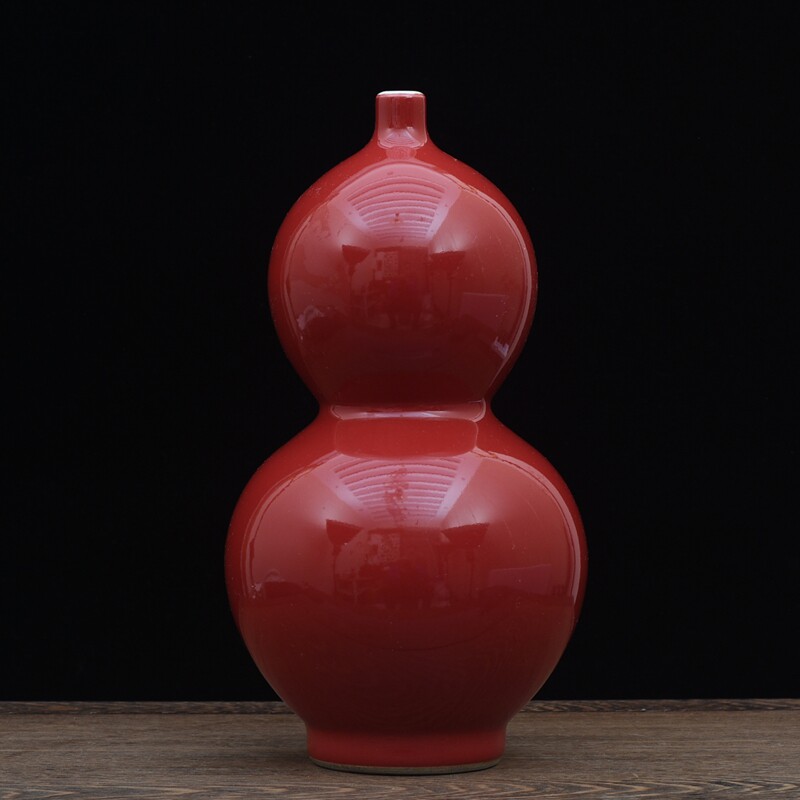Sacrifice red gourd bottle big red porcelain bottle Jingdezhen ceramic vase boutique antique porcelain red bottle decorative ornaments