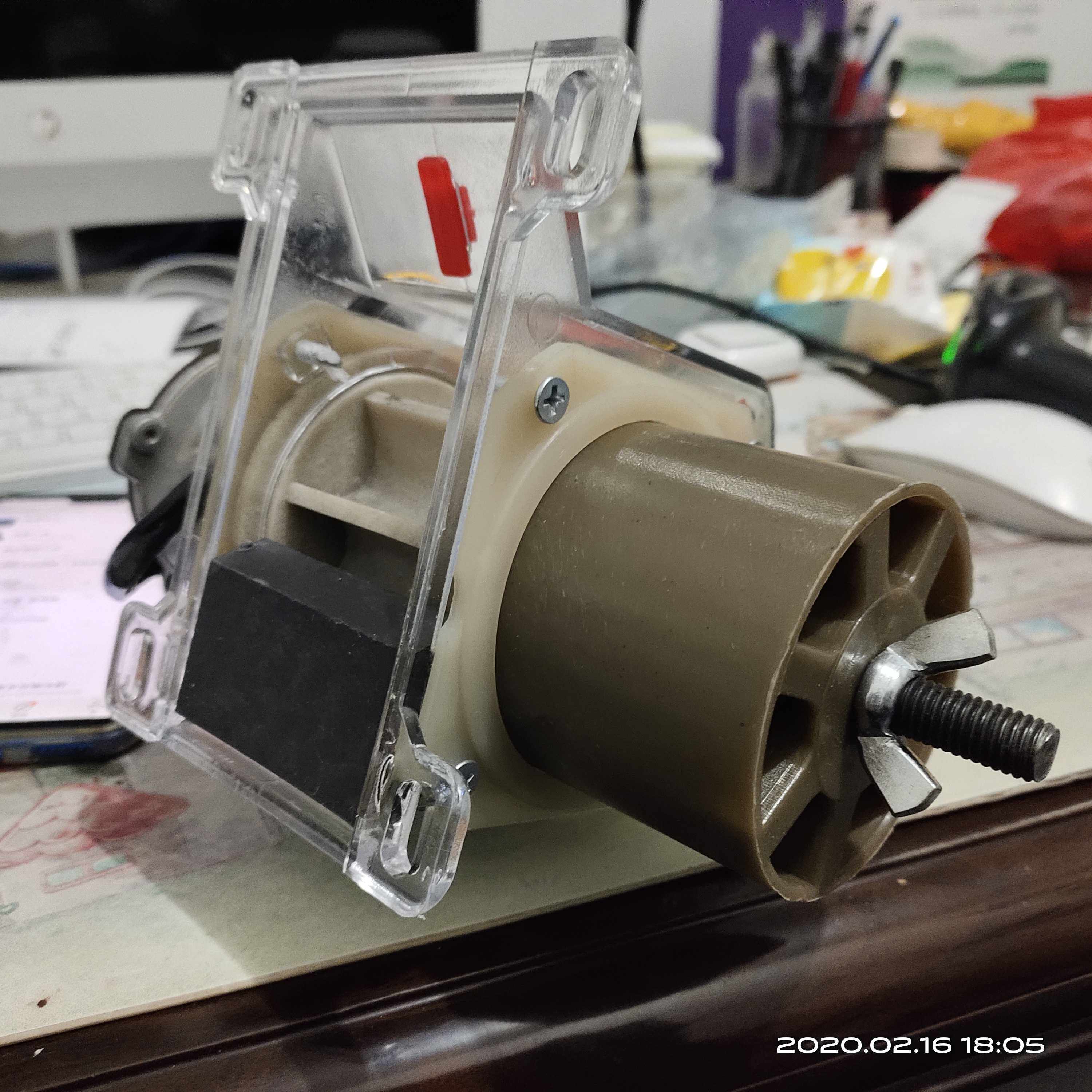 Electric 12v corn feeder sowing box fertilizer and electric fertilizer box feeding pigeon feeder