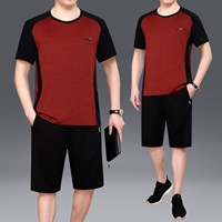 Красные шорты, короткий рукав