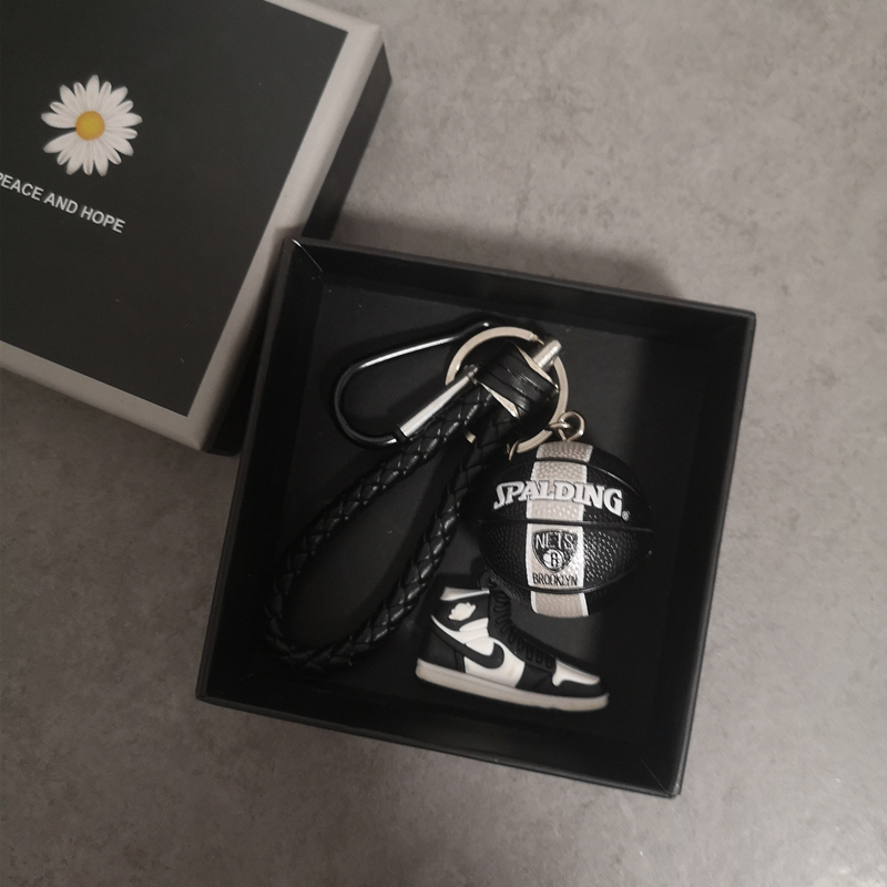 Keychain Basketball Backpack Pendant Decoration for Men and Women 3D Shoe Model Aj Gift for Boyfriend Curry Gift Kobe