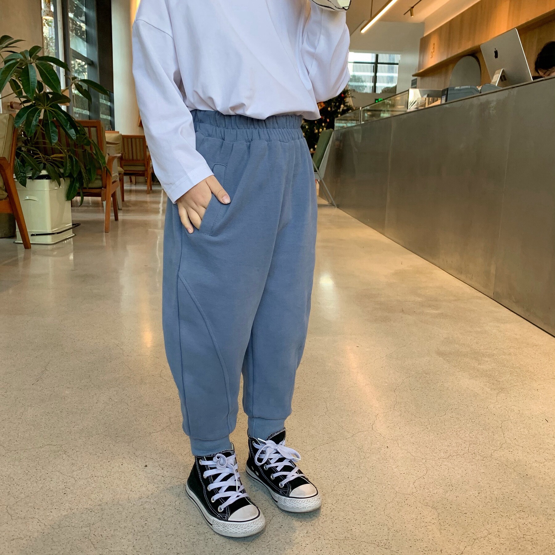 Monee boys 2021 spring and autumn new sports pants children's casual pants children's fashion Korean version of the Western style trousers