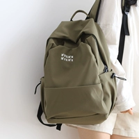 Зеленая подвеска с буквами