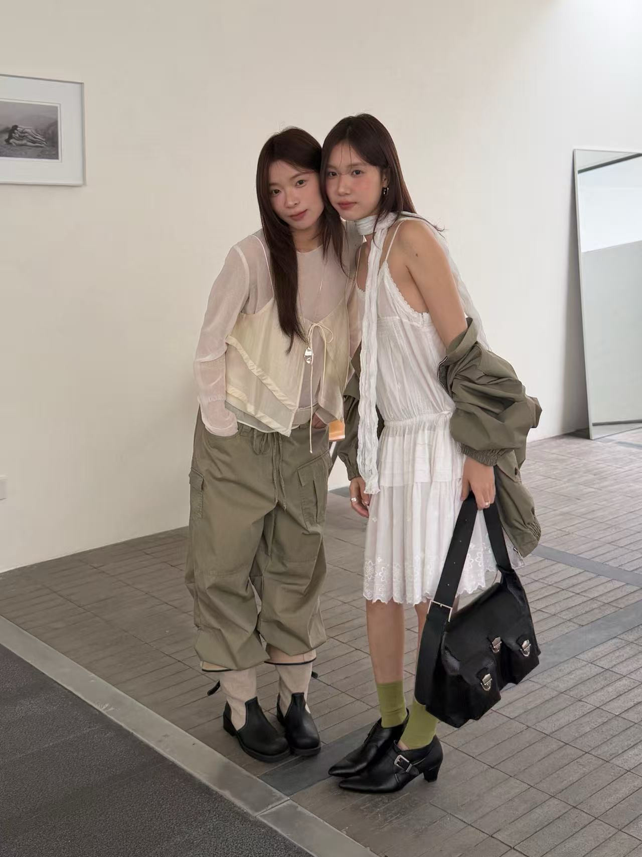 waitmore2026 весна-лето новая модель прозрачная блузка с длинными рукавами + двухслойный топ на бретелях комплект из двух предметов женский