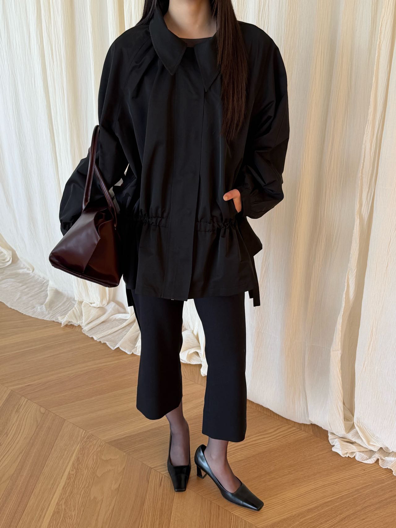 waitmore женские брюки офисные приталенные стройнящие слегка расклешенные укороченные повседневные