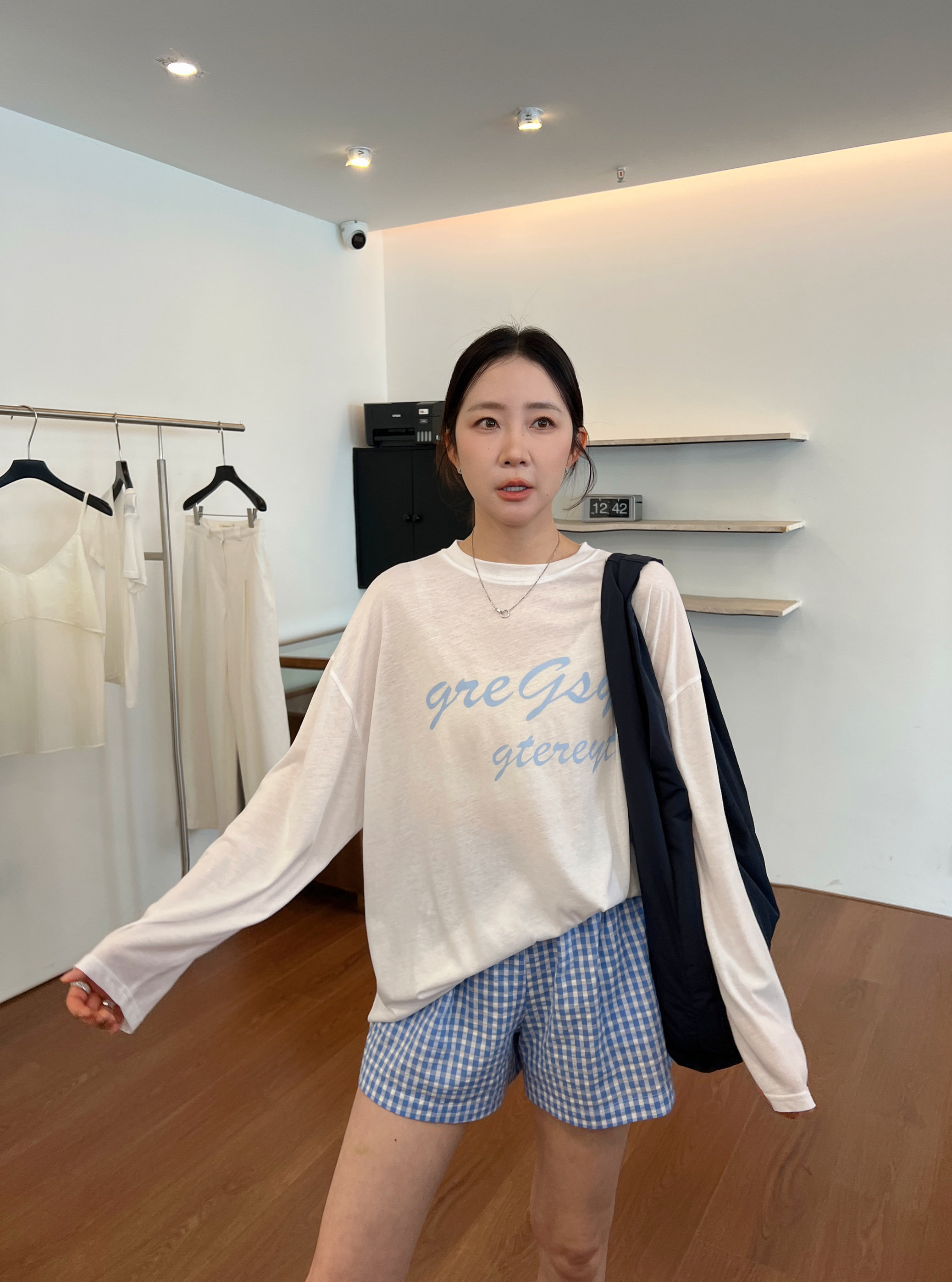 widelia повседневная рубашка с длинными рукавами с защитой от солнца женская 2025 лето свободная ленивый стиль полупрозрачная футболка с буквенным принтом