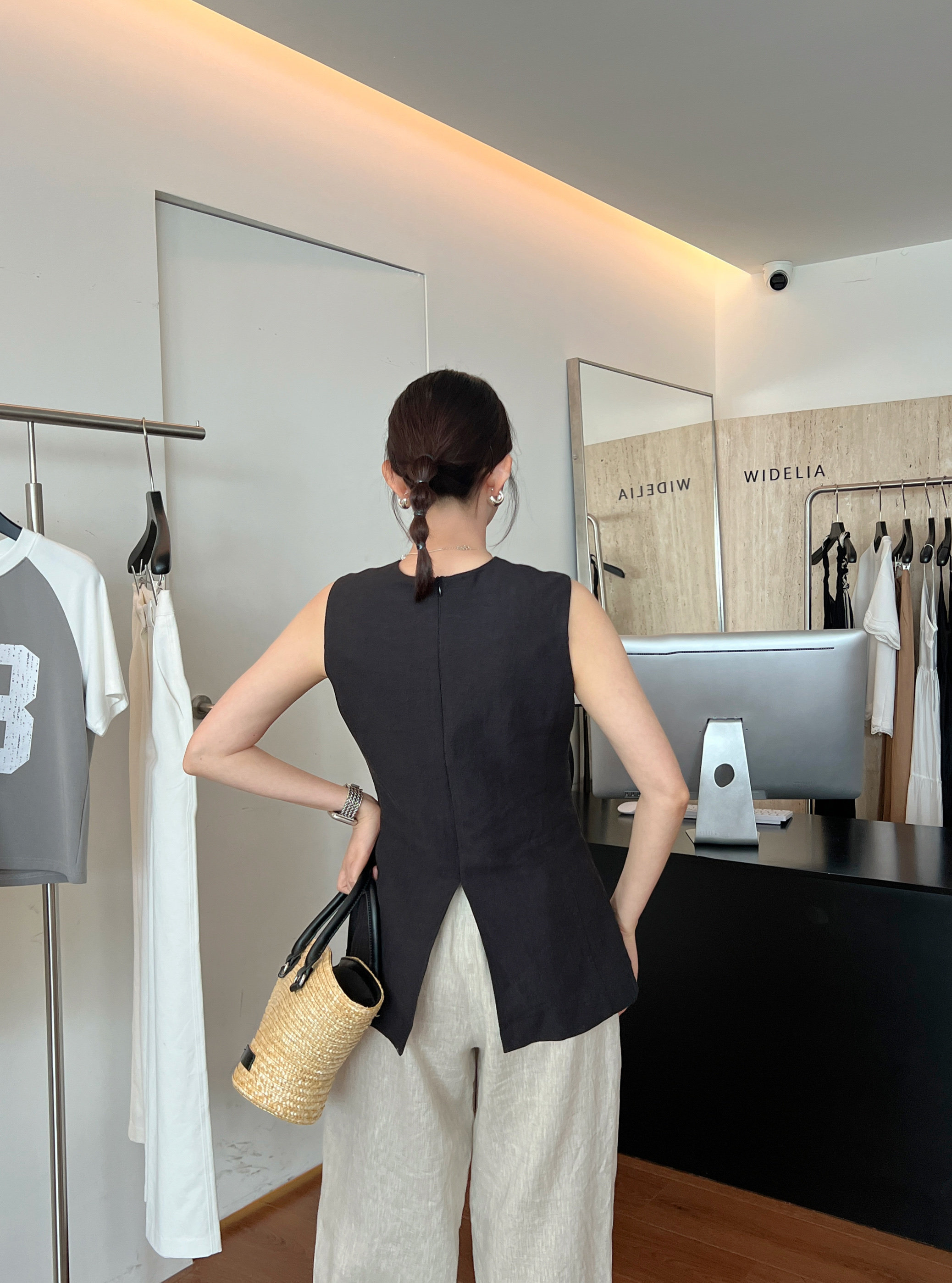 WIDELIA элегантная блузка с разрезом женская 2025 лето минималистичная универсальная приталенная без рукавов майка