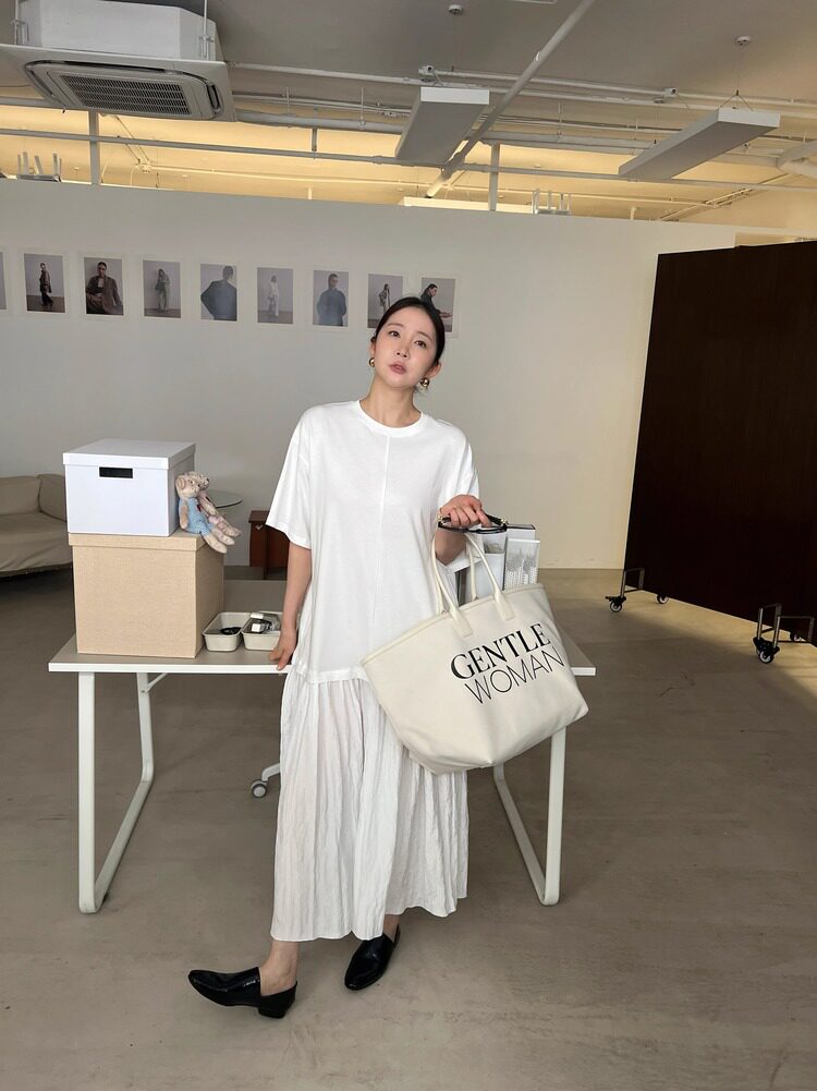 WIDELIA платье футболка с круглым воротом и сетчатыми вставками свободное летящее длинное платье лето 2025