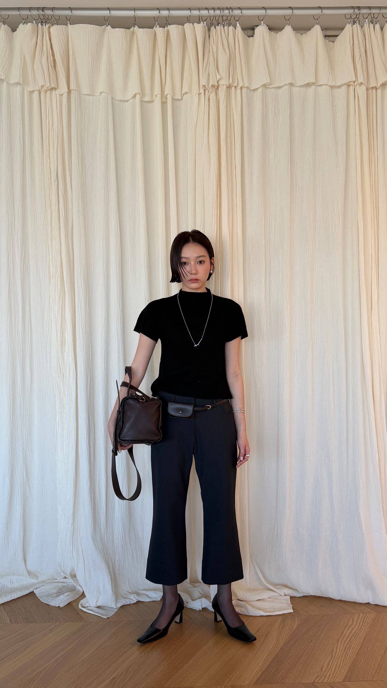 waitmore женские брюки офисные приталенные стройнящие слегка расклешенные укороченные повседневные