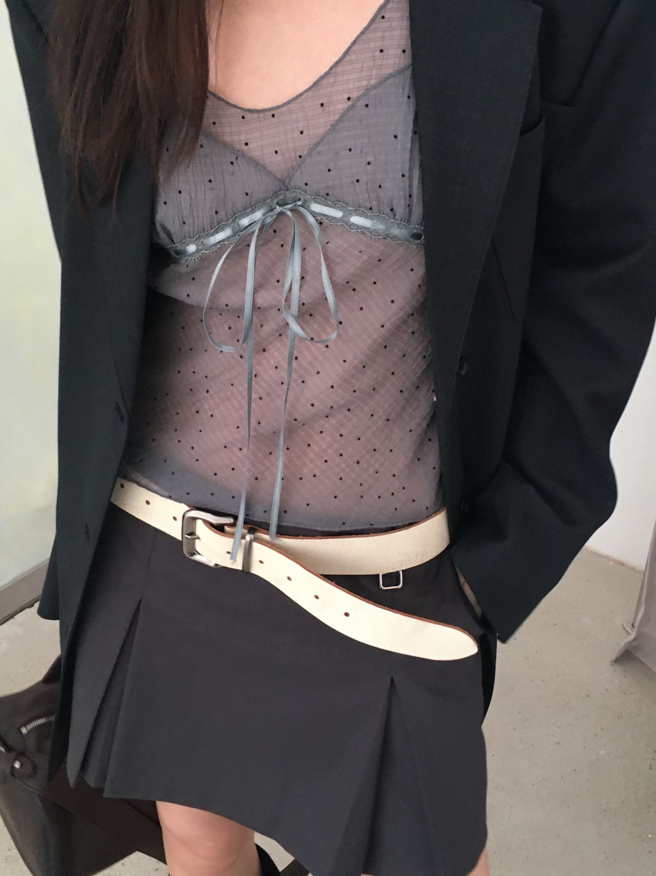 waitmore百搭薄纱微透波点V领无袖吊带背心春夏叠穿减龄显瘦上衣