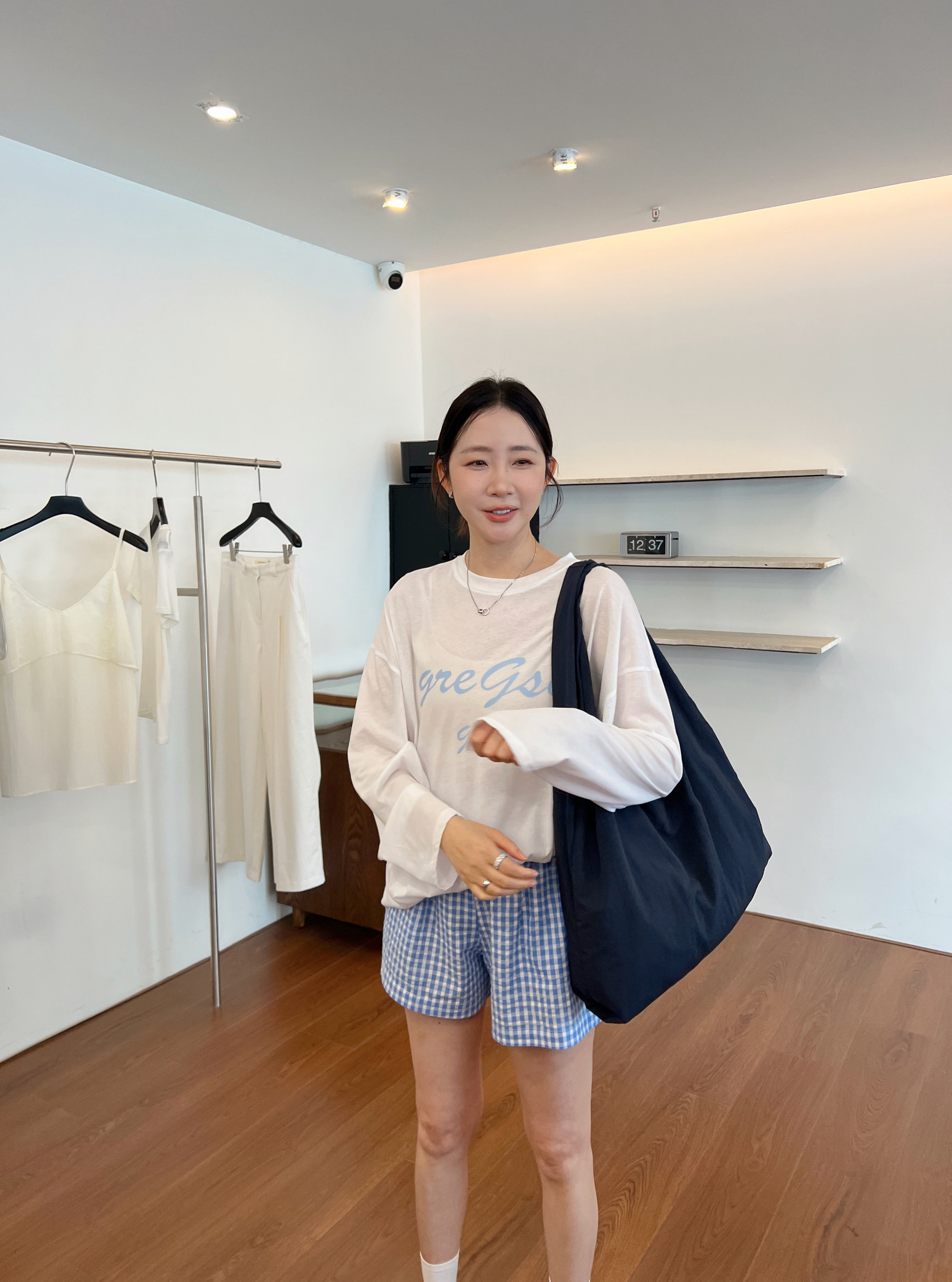 widelia повседневная рубашка с длинными рукавами с защитой от солнца женская 2025 лето свободная ленивый стиль полупрозрачная футболка с буквенным принтом