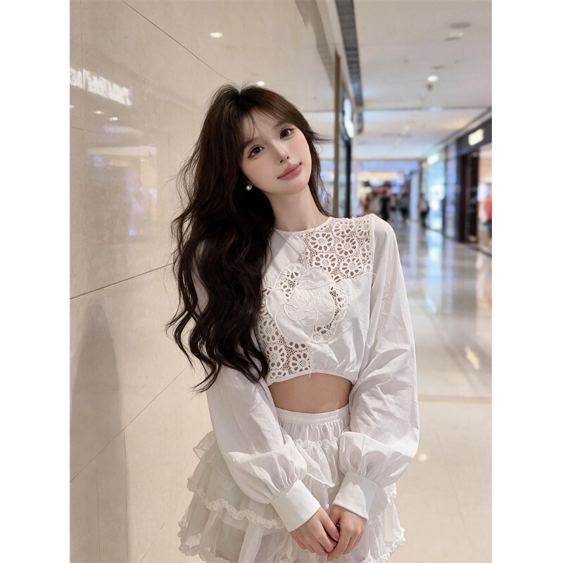 Korean Style Small Fragrance-Inspired Hollow-Out Crochet Design White Long-Sleeve Shirt for Women, Autumn Loose-Fitting, Elegant and Youthful Top Korean Style Small Fragrance-Inspired Hollow-Out Crochet Design White Long-Sleeve Shirt for Women, Autumn Loose-Fitting, Elegant and Youthful Top