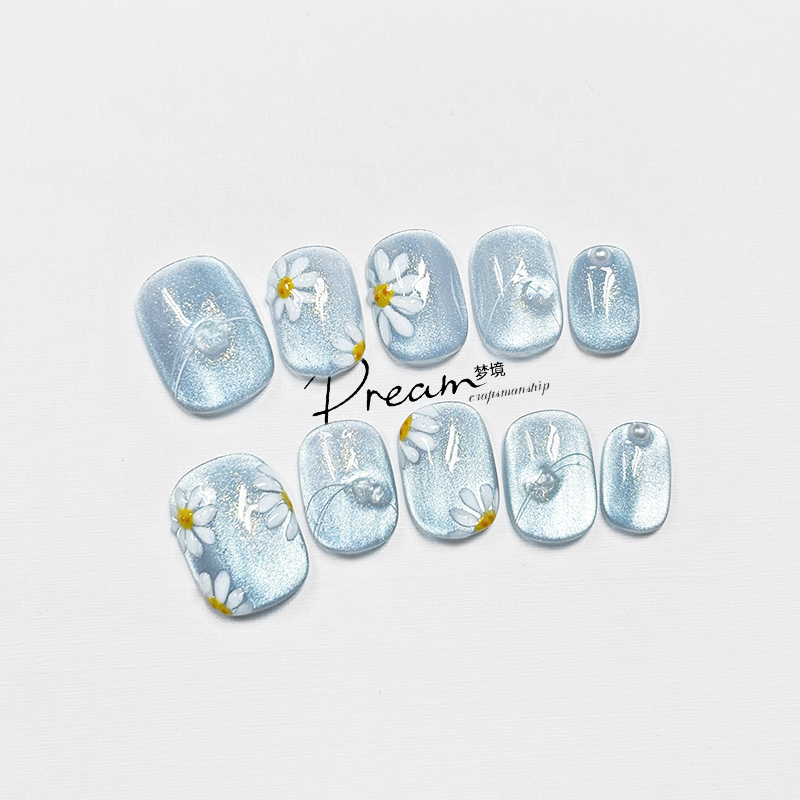 Dream Midsummer Daisy Blue Cat Eye Handmade Wearable Nails Short Style High-End Whitening Nail Art Stickers