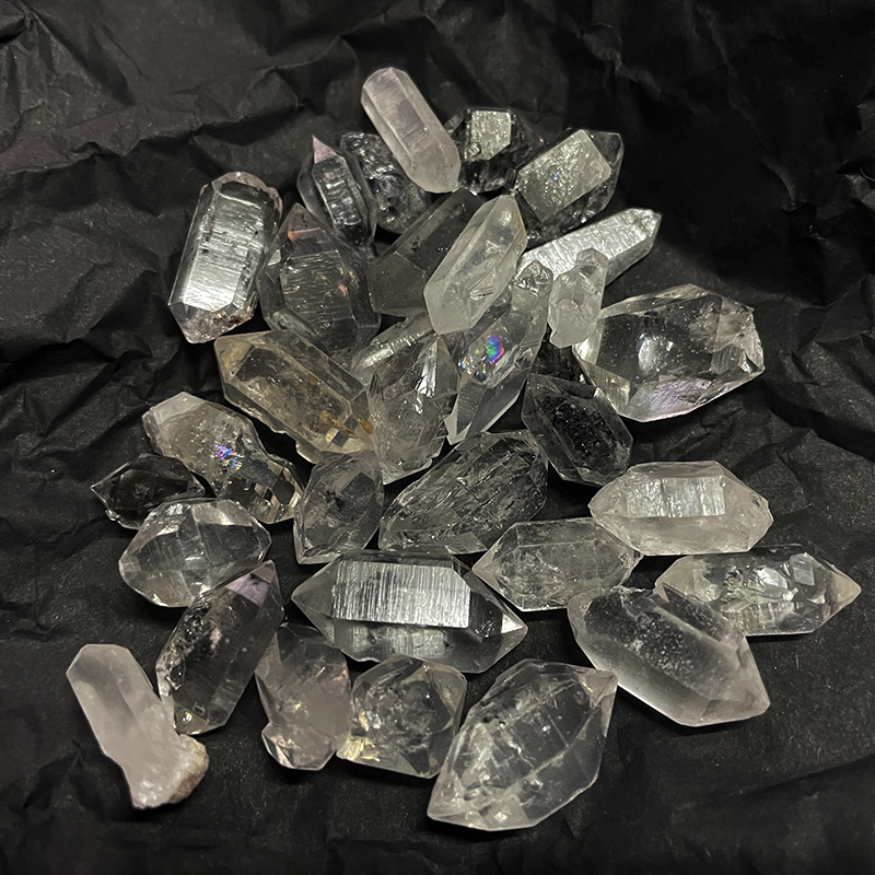 Yunze Large Black Quicksand Shining Diamond Black Ghost Crystal Yungui Double-pointed Crystal Backbone Rough Stone