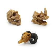 Climbing pet breeding box skull decorative ornaments