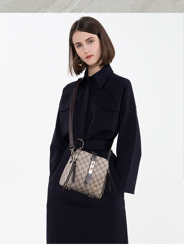 Сумка через плечо для отдыха, универсальная модная сумка на одно плечо, коллекция 2023, в корейском стиле