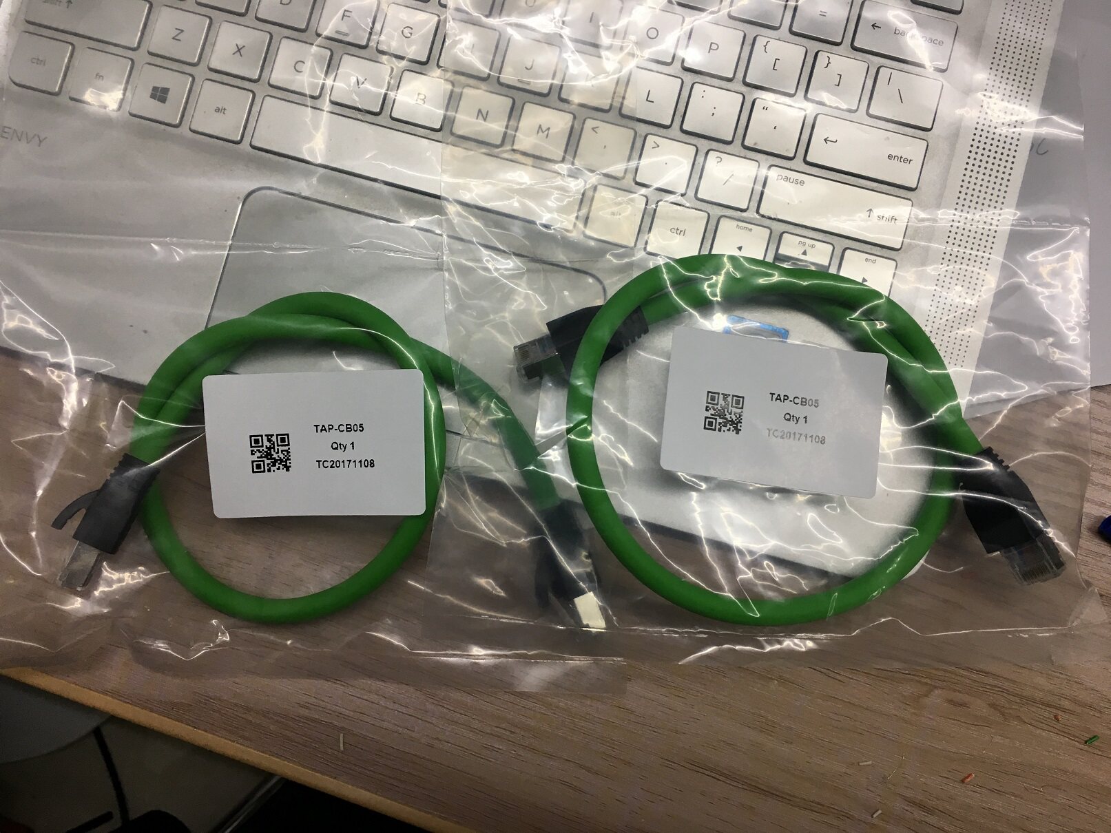 Bench Tedar servo bus cable CANOpen DeviceNetTAP-CB03UC-CMC003-01A