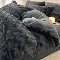 Луна-джентльмен серый