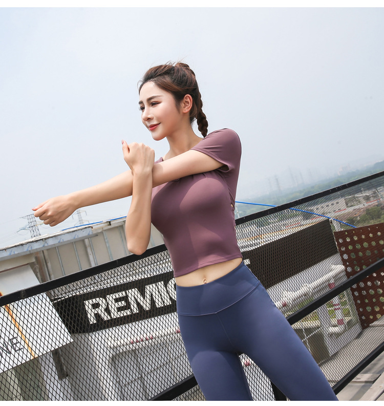Quần áo tập yoga phù hợp với nữ 2019 khí chất mới gợi cảm thon gọn quần lọt khe tập gym thể thao và bộ đồ giải trí - Thể thao sau bộ quần áo gió nam lining