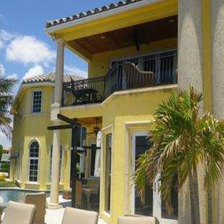 Exterior wall latex paint waterproof sunscreen paint apricot beige yellow custard light yellow color brush wall self-brush paint