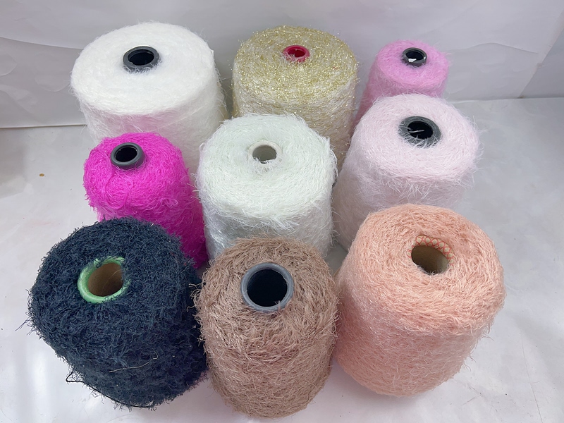 DIY Feather Yarn, Glitter Glass Feather Yarn, Non-Shedding, Soft to the Touch, Hand-Woven, Mixed Yarn