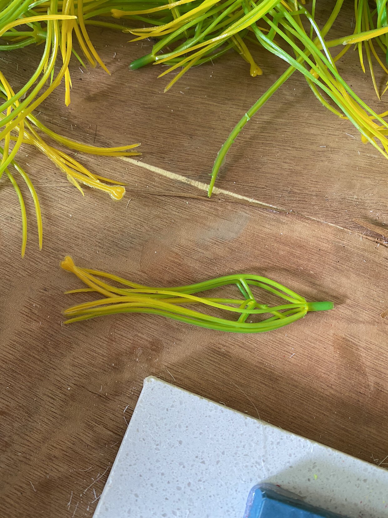 厂家直销祭祀扫墓坟地坟陵园墓地坟前摆放塑料祭奠假花材料详情14