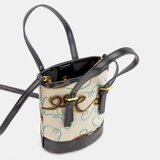 Сумка через плечо, модный ретро небольшой дизайнерский шоппер, 2023, осенняя, тренд сезона, с вышивкой