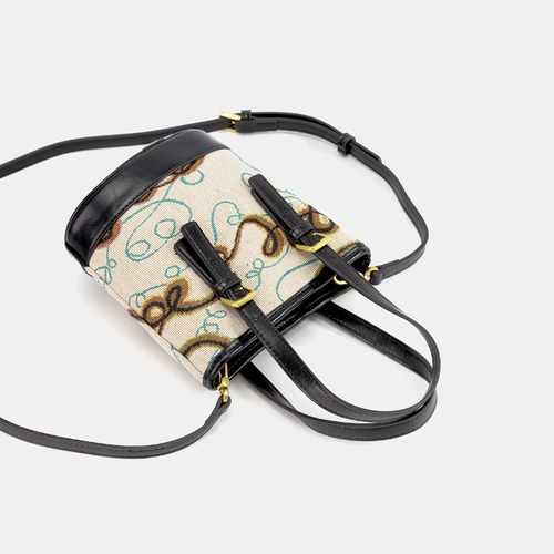 Сумка через плечо, модный ретро небольшой дизайнерский шоппер, 2023, осенняя, тренд сезона, с вышивкой