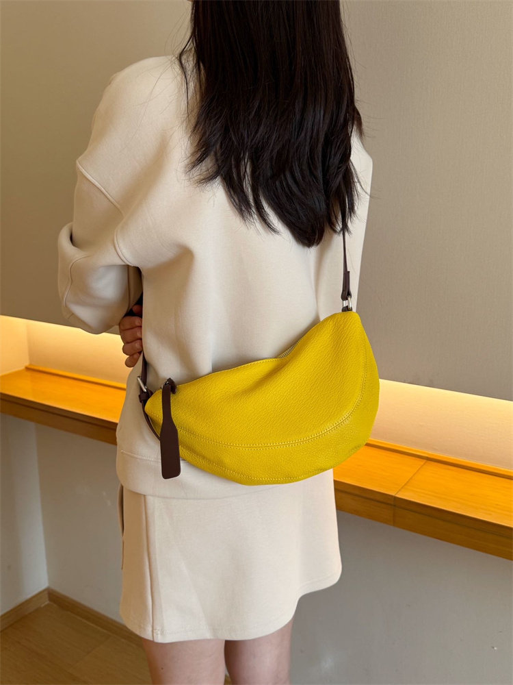 Designer Women's Soft Leather Dumpling Crossbody Bag Versatile_voghion.com