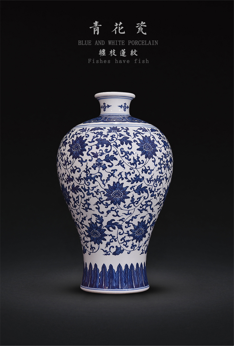 Hand - made antique blue and white porcelain of jingdezhen ceramics name plum bottle of flower arranging the sitting room of Chinese style decoration gifts TV ark, furnishing articles